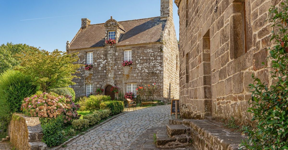 Ontario Line Pape Village Businesses Struggling